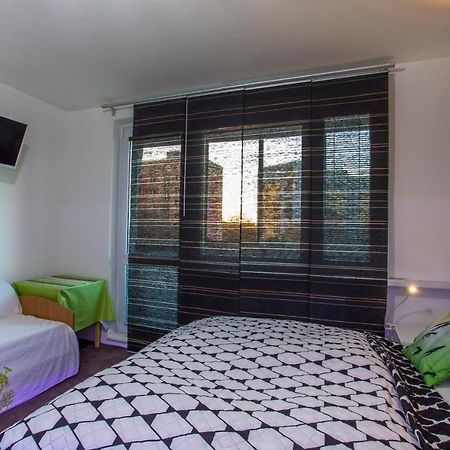 Studio Apartment Petrzalka Air-Conditioned 24H Check-In Pozsony Kültér fotó