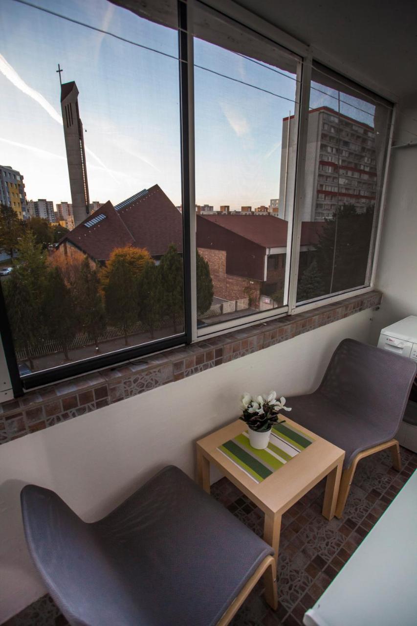 Studio Apartment Petrzalka Air-Conditioned 24H Check-In Pozsony Kültér fotó