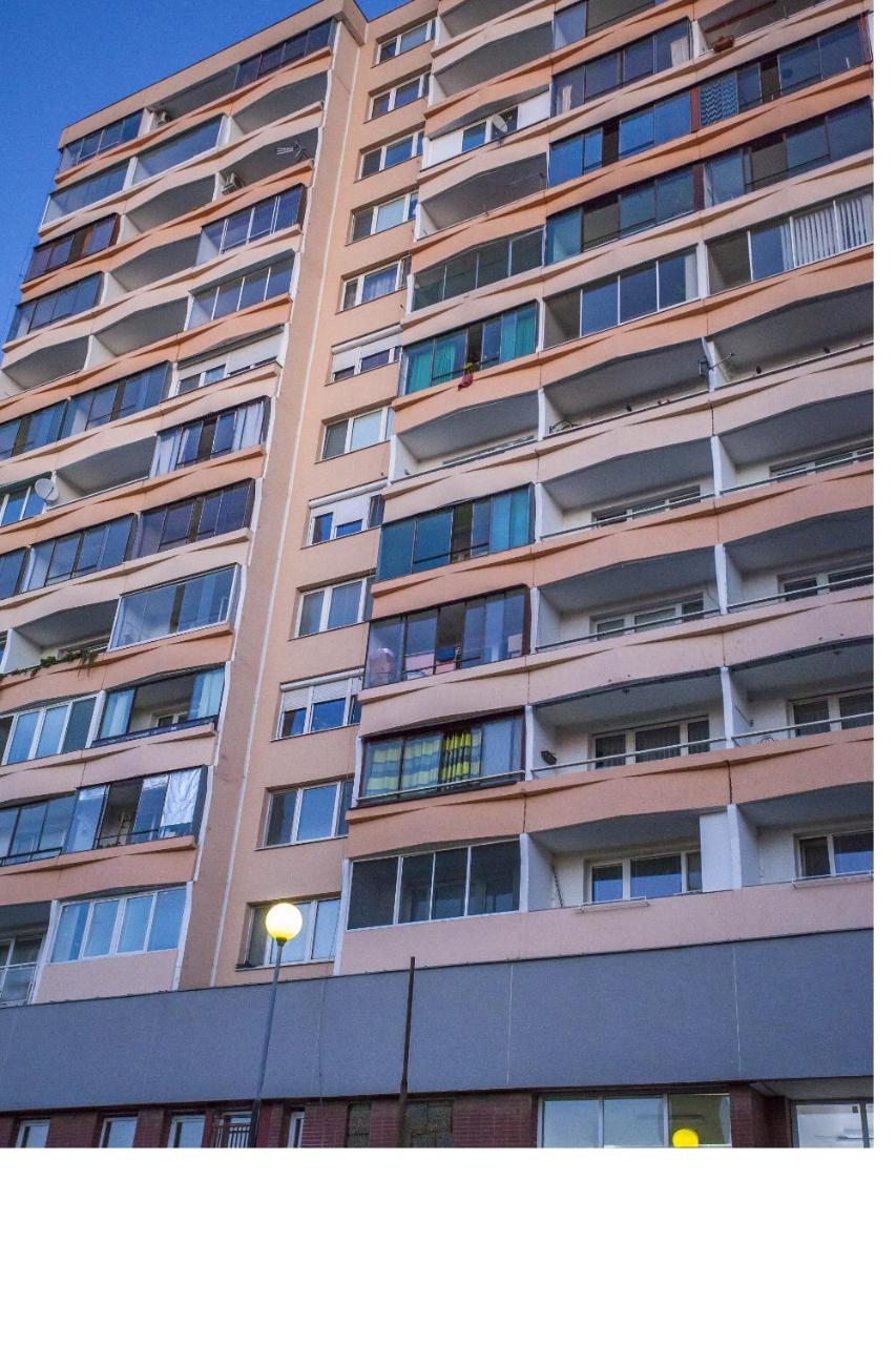 Studio Apartment Petrzalka Air-Conditioned 24H Check-In Pozsony Kültér fotó